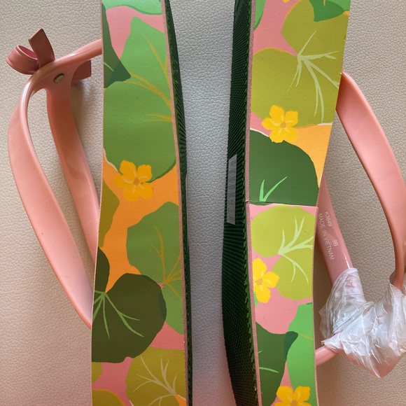 New Kate Spade #9 pink w/ bow and flowered platform flip flops. Never worn. - Picture 5 of 14